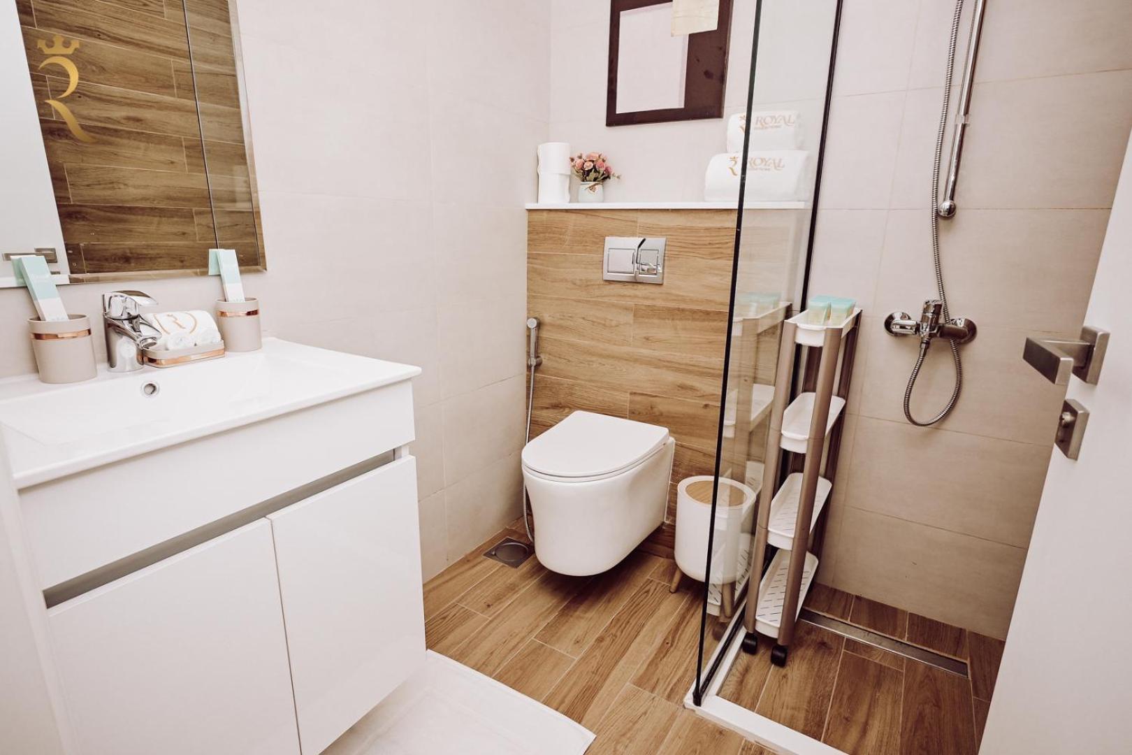 Al Raha Glamour 3br With Access Apartment *