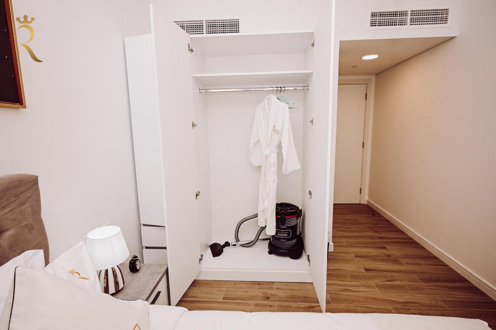 Apartment Al Raha Glamour 3br With Access Abu Dhabi